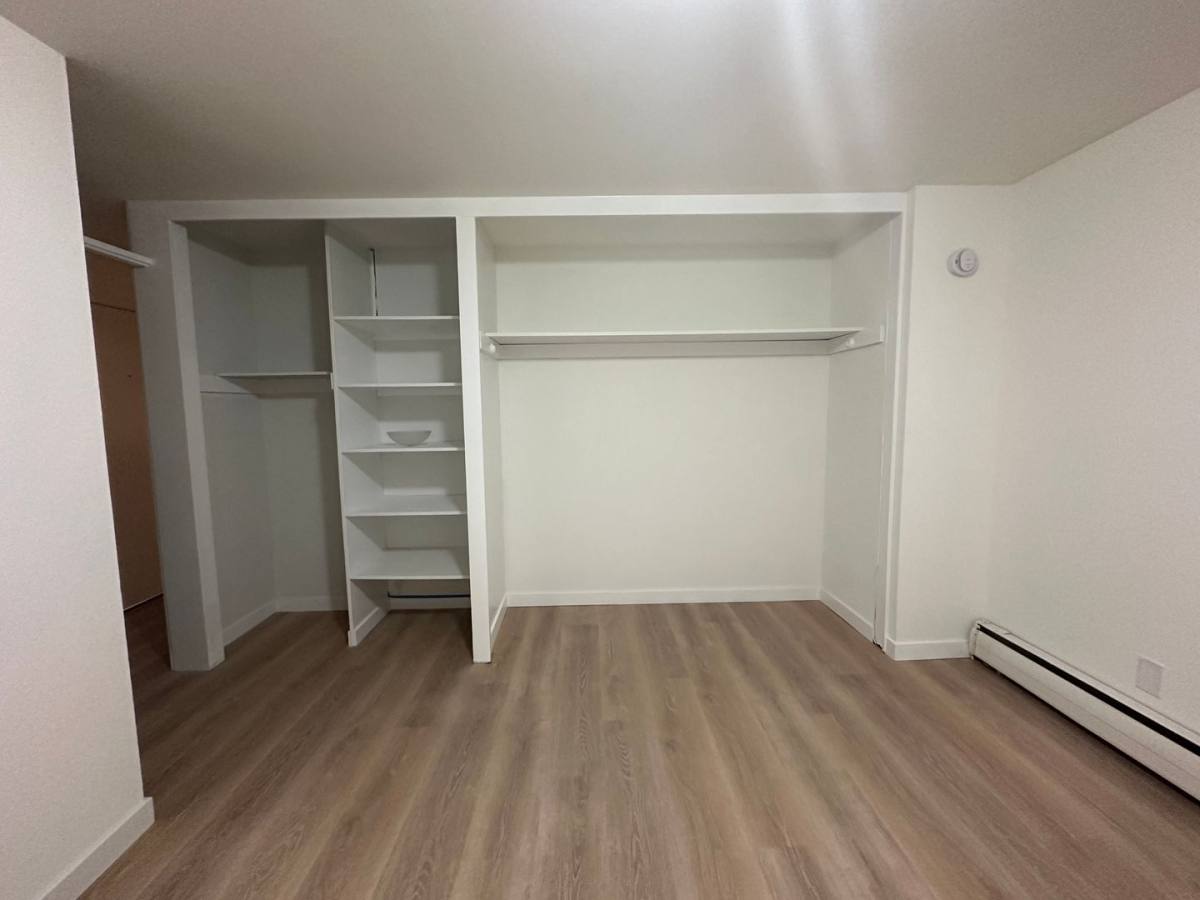 Apartment for rent at 711 2nd Ave N, Seattle, WA 98109
