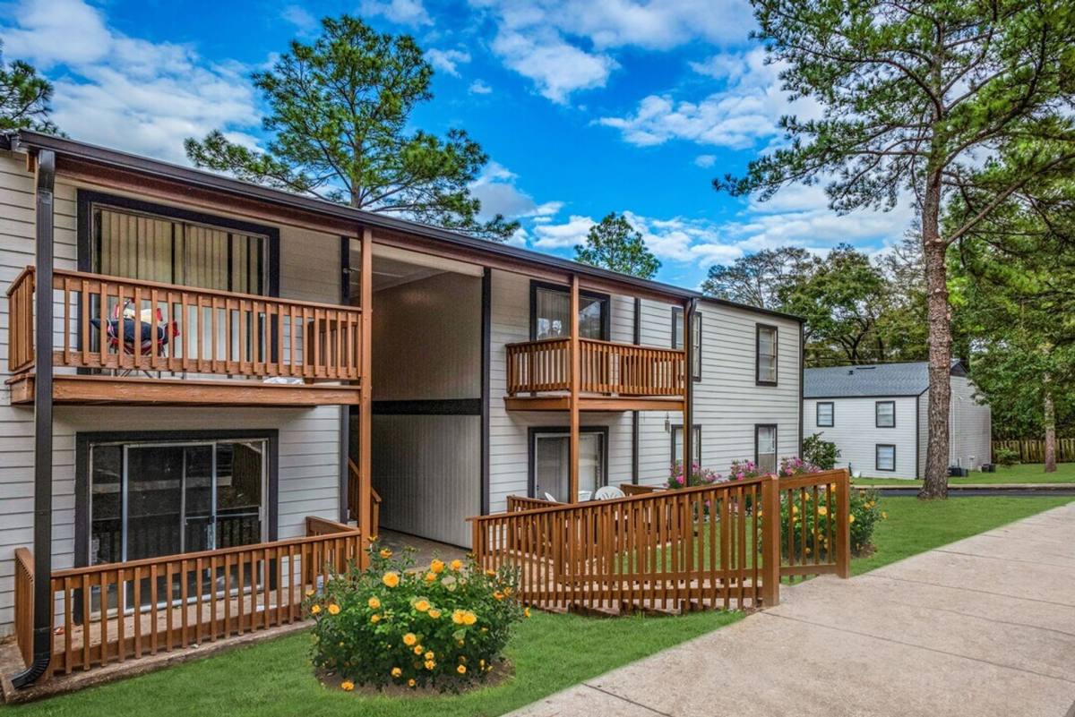 Apartment for rent at 561 Village Green Dr E, Mobile, AL 36609