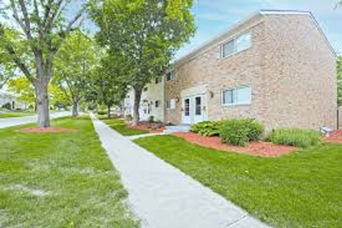 Apartment for rent at 1862 Valley Rd, Champaign, IL 61820