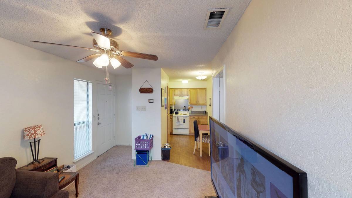 Apartment for rent at 930 W Prairie St, Denton, TX 76201
