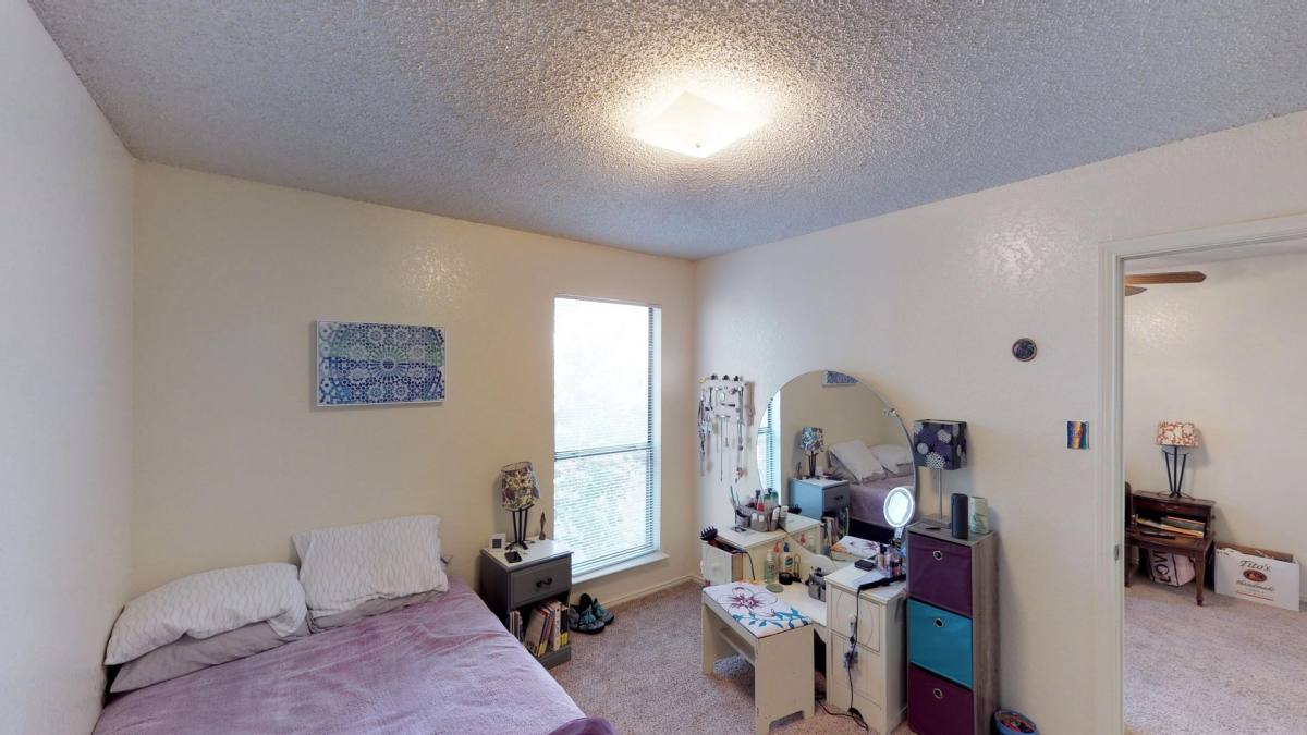Apartment for rent at 930 W Prairie St, Denton, TX 76201