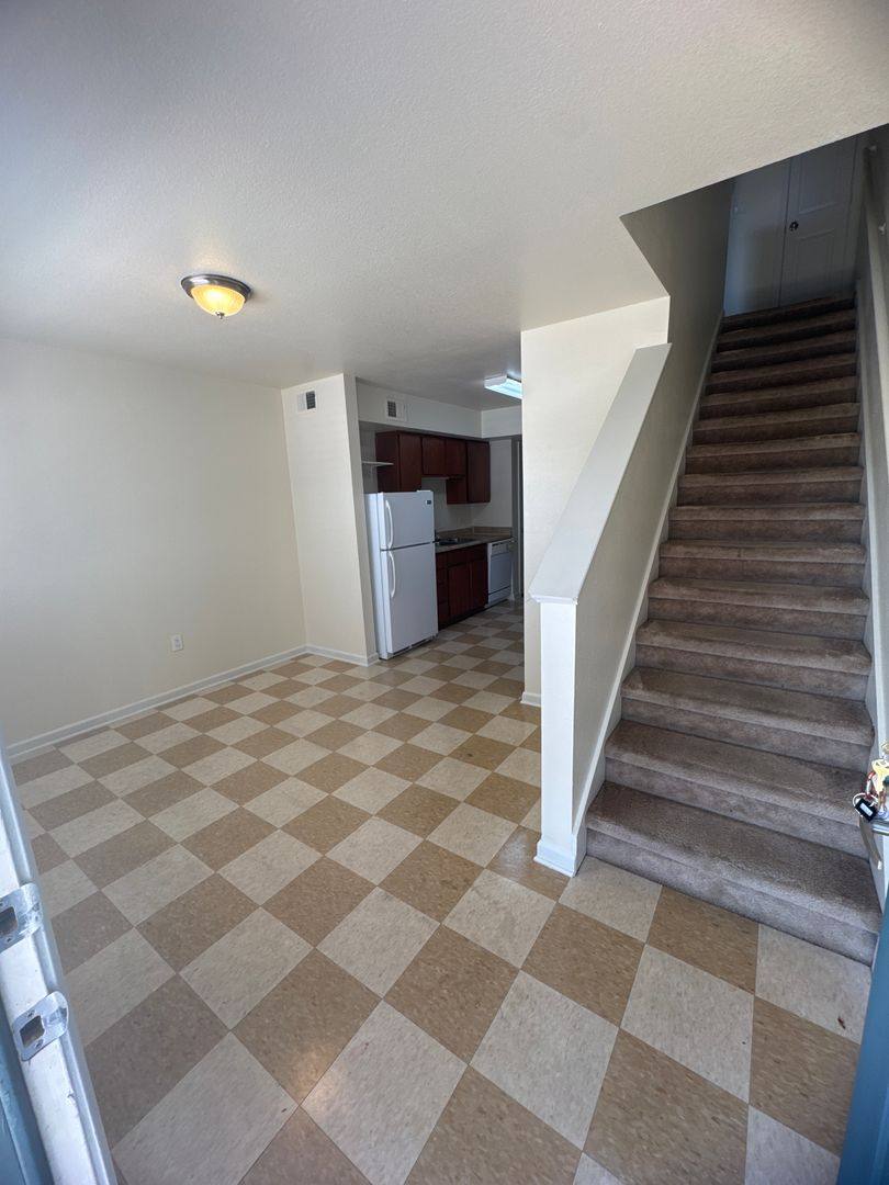 Apartment for rent at 1100 Sycamore St, Clovis, NM 88101