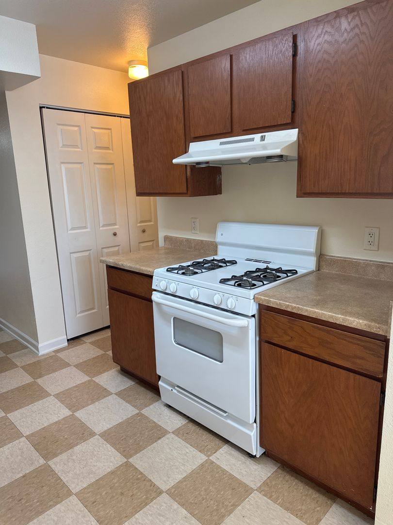 Apartment for rent at 1100 Sycamore St, Clovis, NM 88101