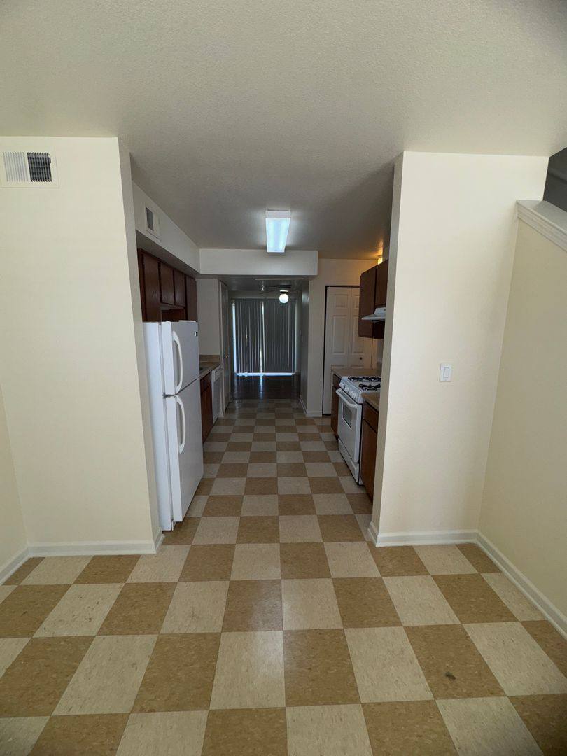 Apartment for rent at 1100 Sycamore St, Clovis, NM 88101