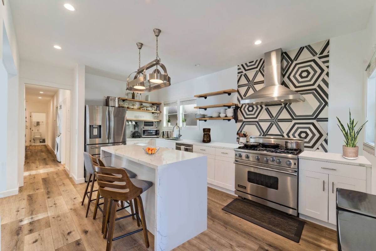 Townhouse for rent at 386 Euclid Ave, Oakland, CA 94610