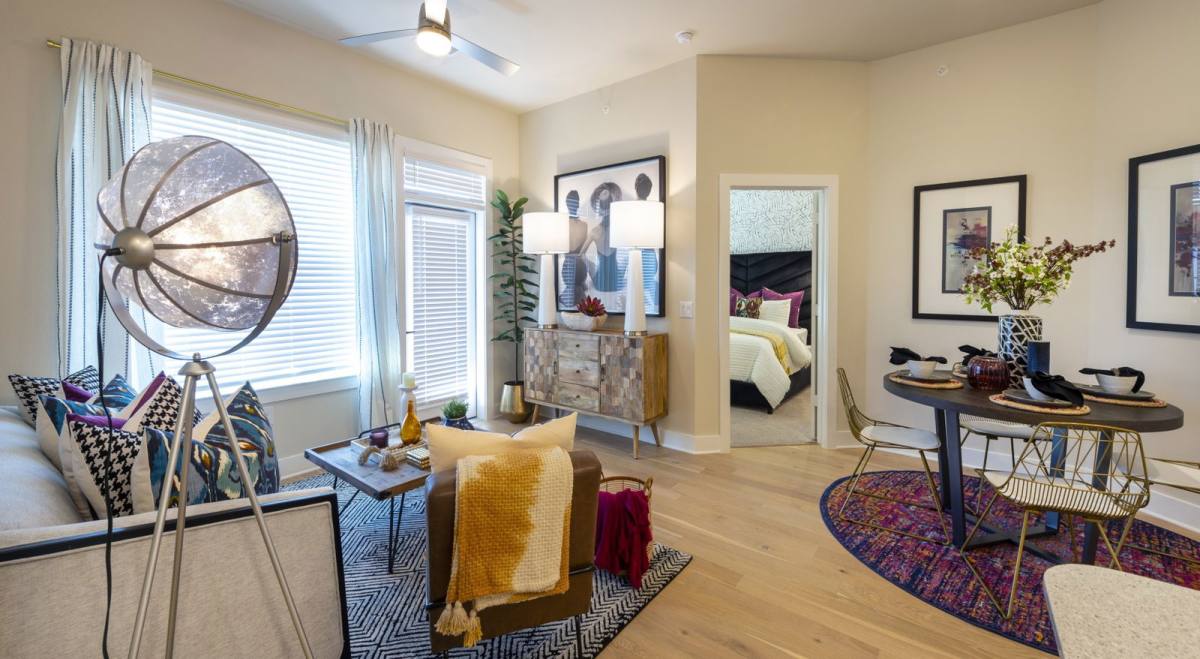 Apartment for rent at 555 W 19th St #714, Houston, TX 77008