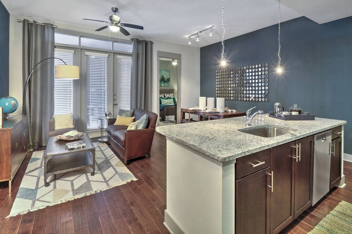 Apartment for rent at 525 W 24th St #1110, Houston, TX 77008