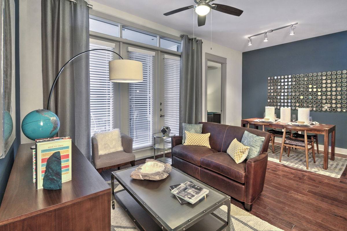 Apartment for rent at 525 W 24th St #1110, Houston, TX 77008