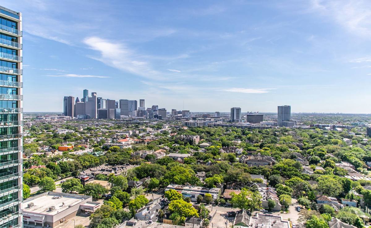 Apartment for rent at 3411 Yoakum Blvd #3305, Houston, TX 77006