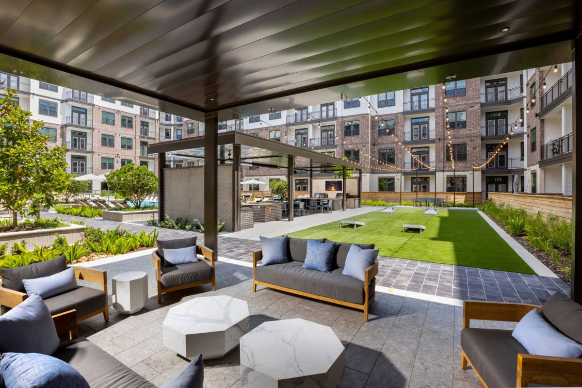 Apartment for rent at 3003 Summer St #208, Houston, TX 77007
