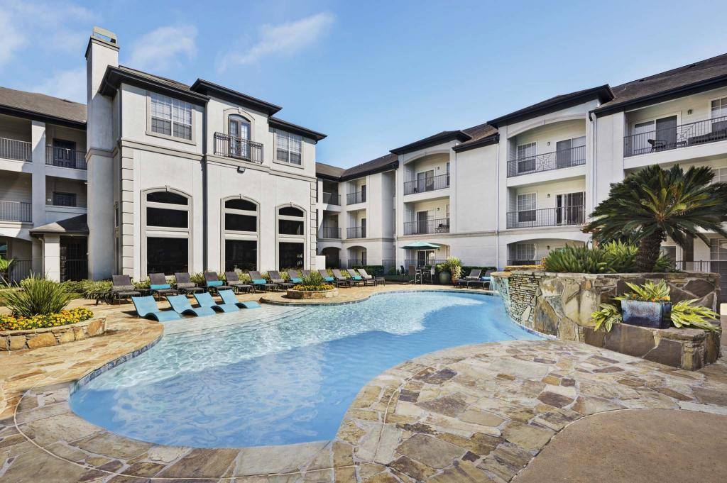 Apartment for rent at 2303 Louisiana St #B, Houston, TX 77006