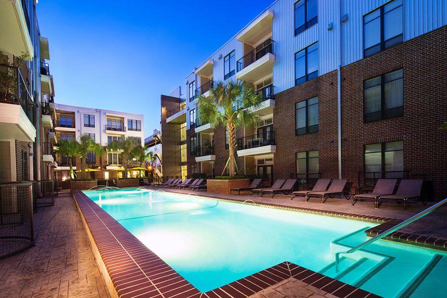 Townhouse for rent at 2125 Yale St #435, Houston, TX 77008