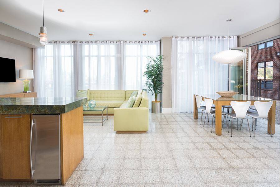 Townhouse for rent at 2125 Yale St #435, Houston, TX 77008