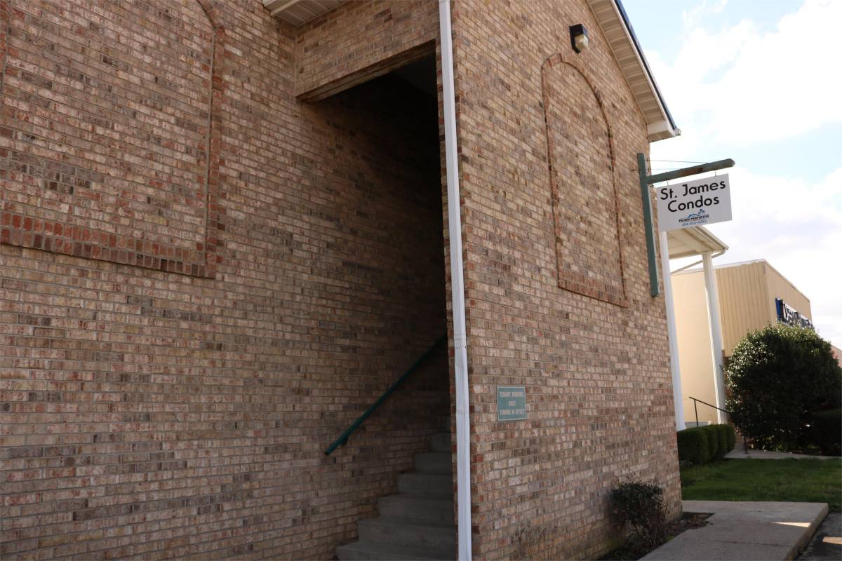 Townhouse for rent at 2467 3rd Ave, Huntington, WV 25703