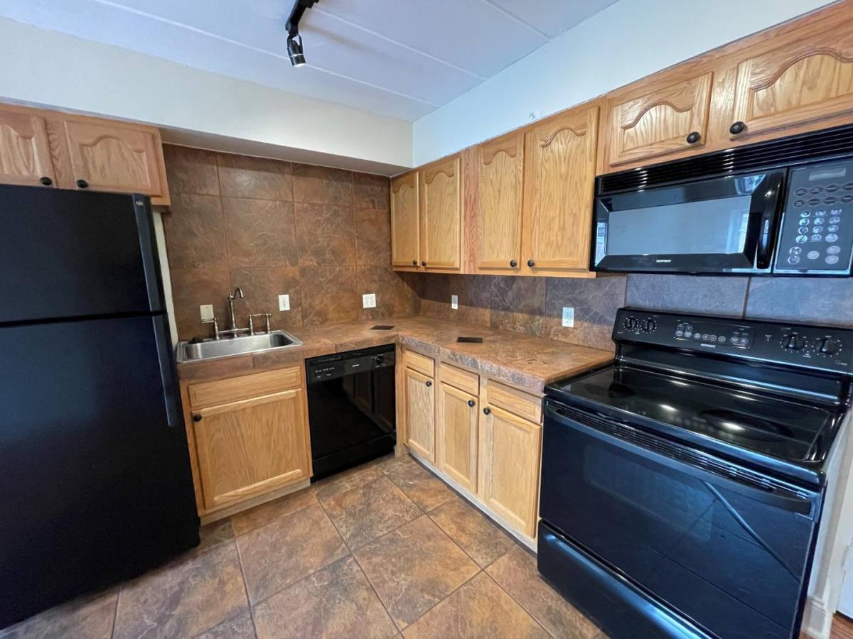 Apartment for rent at 205 Robinson St, Pittsburgh, PA 15213