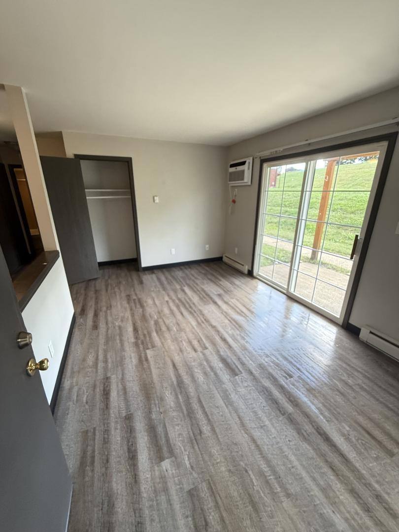 Apartment for rent at 2900-2930 Brookside Dr #2906, Zanesville, OH 43701
