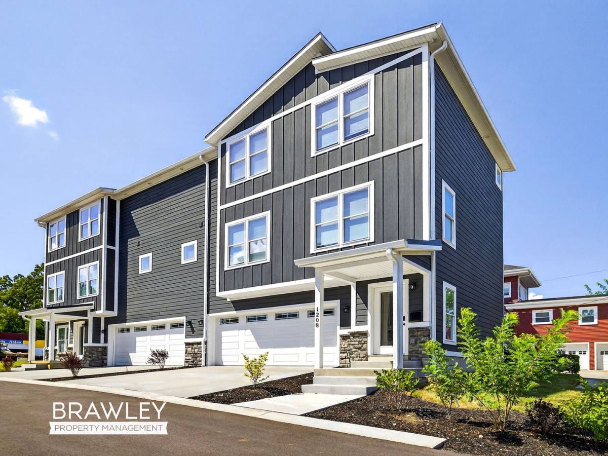 Townhouse for rent at 1124 N College Ave, Bloomington, IN 47404