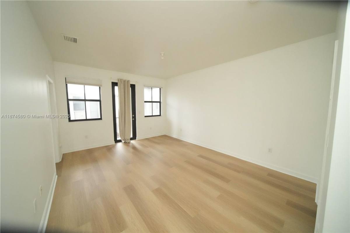 Townhouse for rent at 10457 NW 61st St, Miami, FL 33178