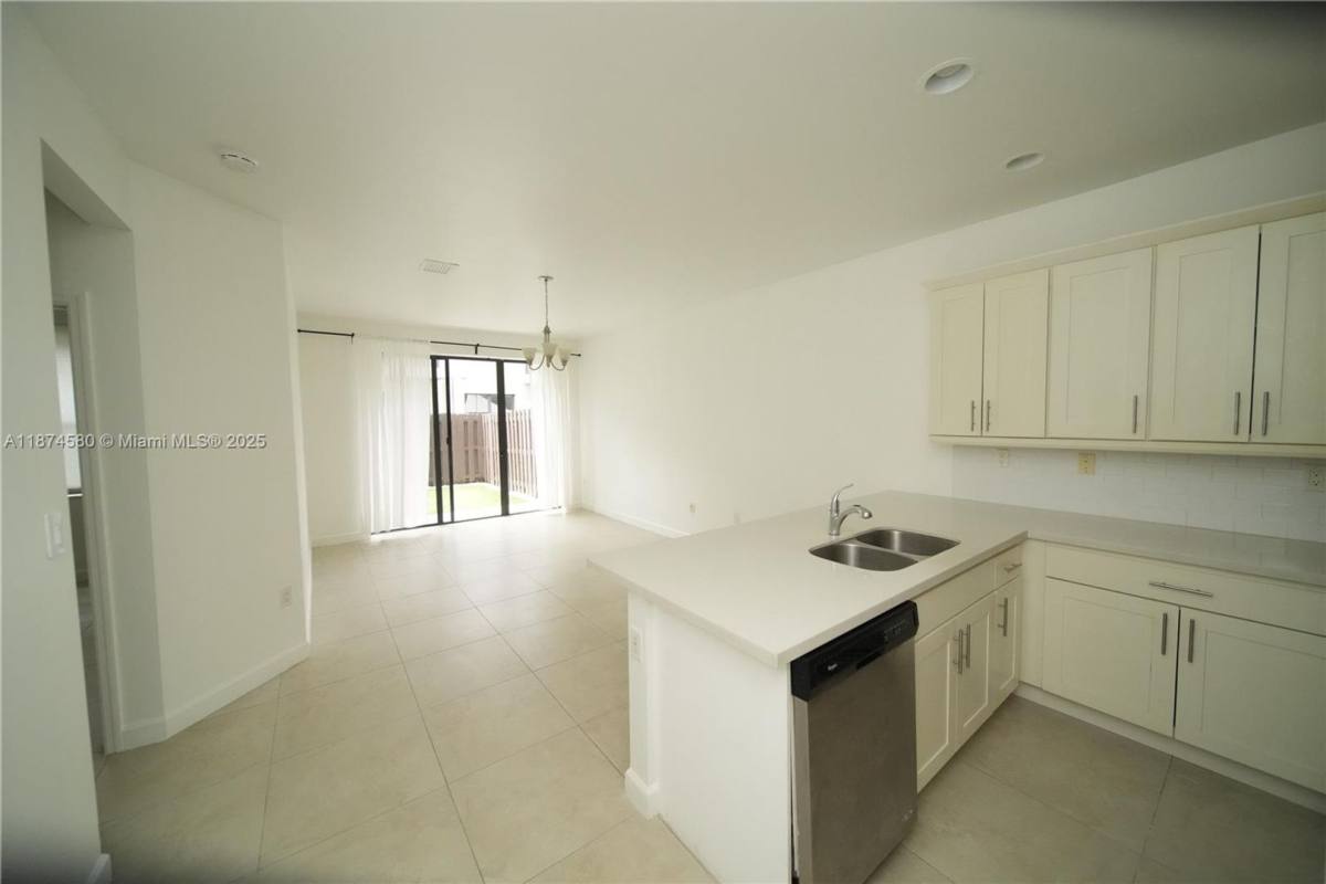 Townhouse for rent at 10457 NW 61st St, Miami, FL 33178