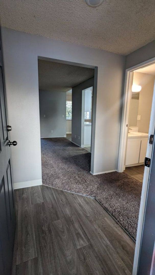 Apartment for rent at 931 9th St SE, Puyallup, WA 98372