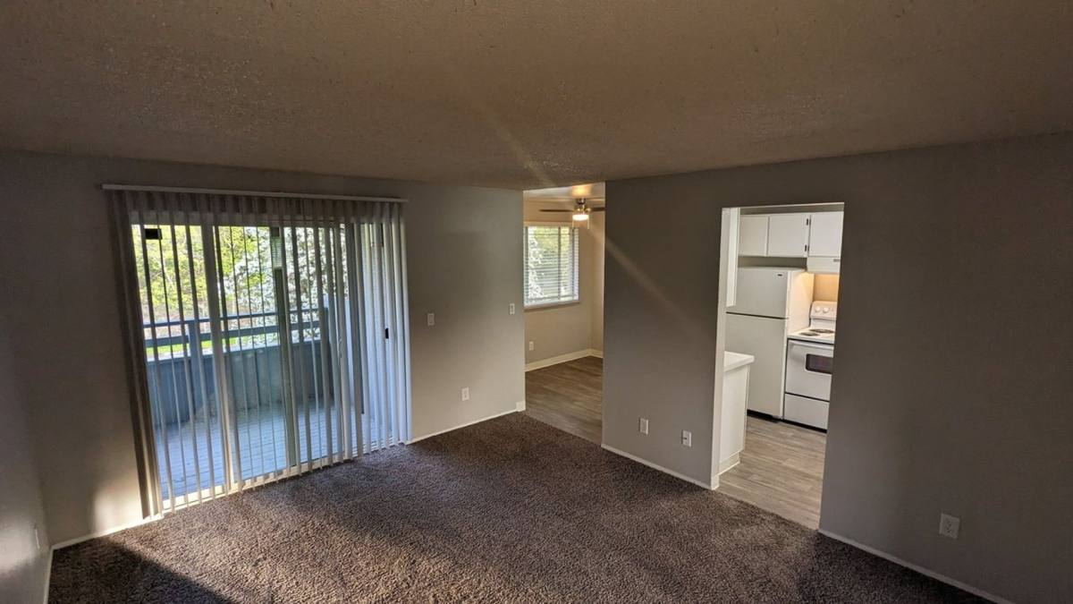 Apartment for rent at 931 9th St SE, Puyallup, WA 98372