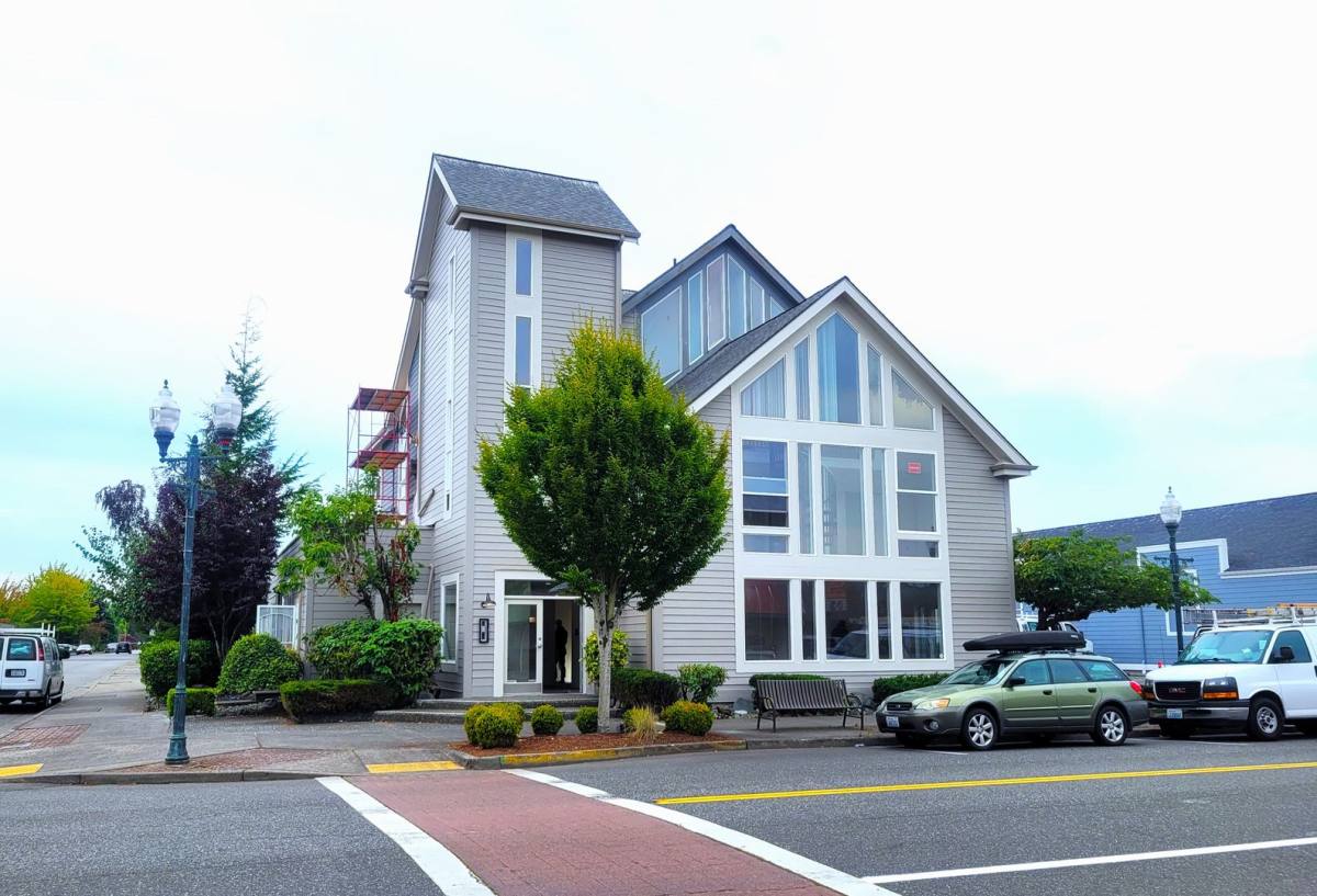 Townhouse for rent at 399 H St, Blaine, WA 98230