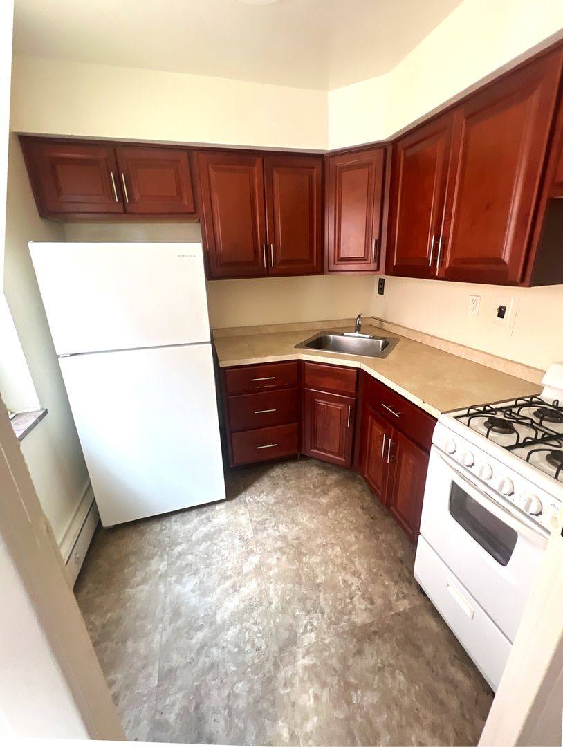 Apartment for rent at 4750 Centre Ave, Pittsburgh, PA 15213