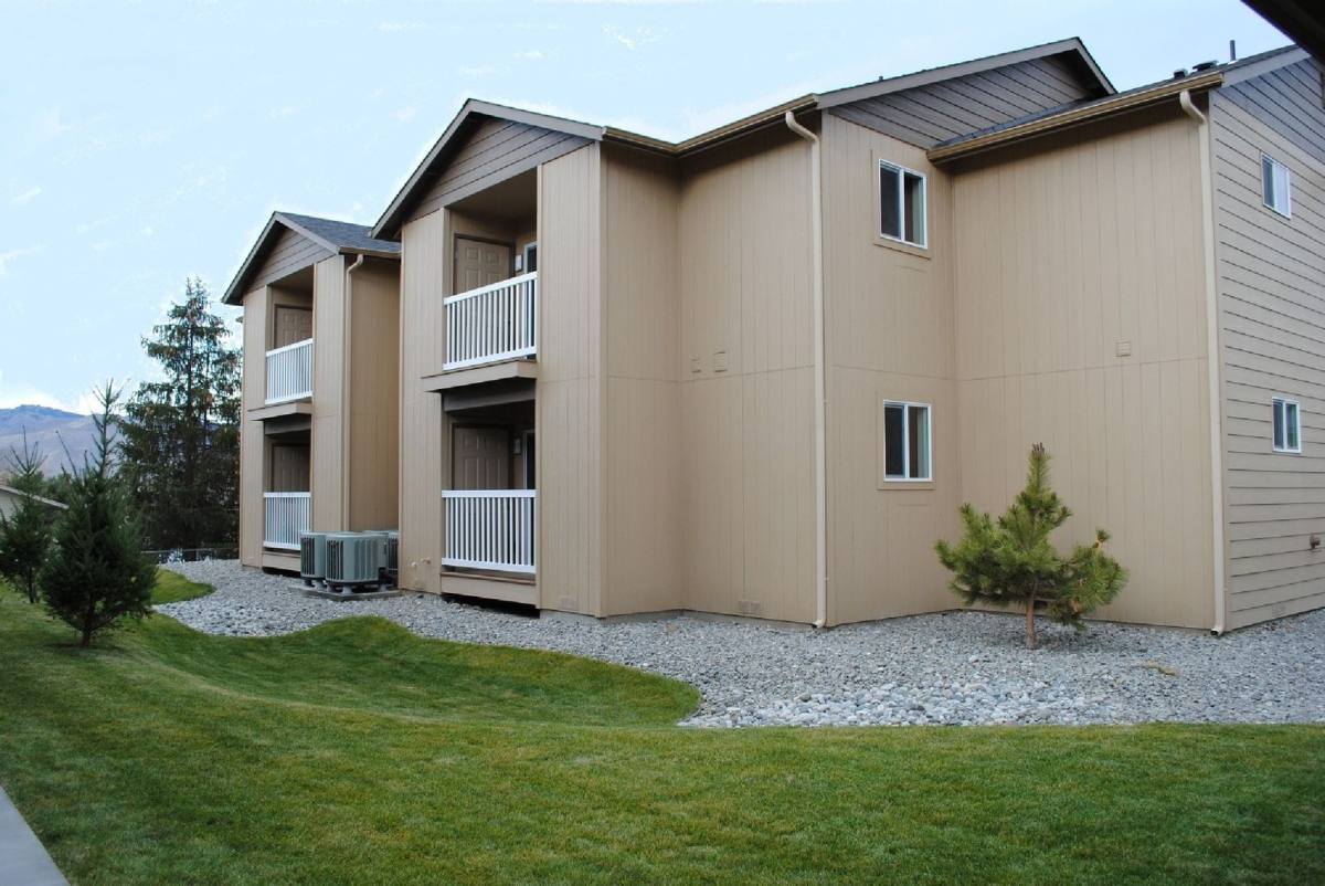 Apartment for rent at 564 11th St NE, East Wenatchee, WA 98802