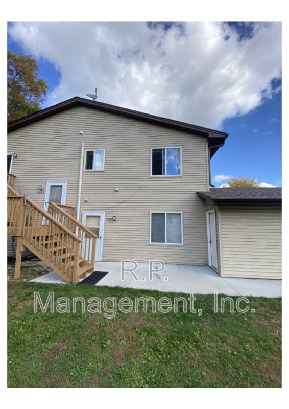 Apartment for rent at 15280 Lesley Lane, Eden Prairie, MN 55346