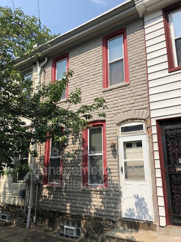 Townhouse for rent at 5913 McCallum St, Philadelphia, PA 19144