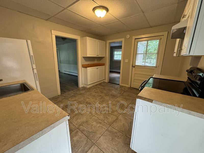 Apartment for rent at 747 Main St #1, Amherst, MA 01002