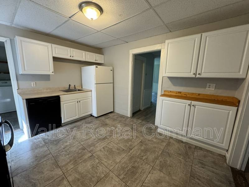 Apartment for rent at 747 Main St #1, Amherst, MA 01002