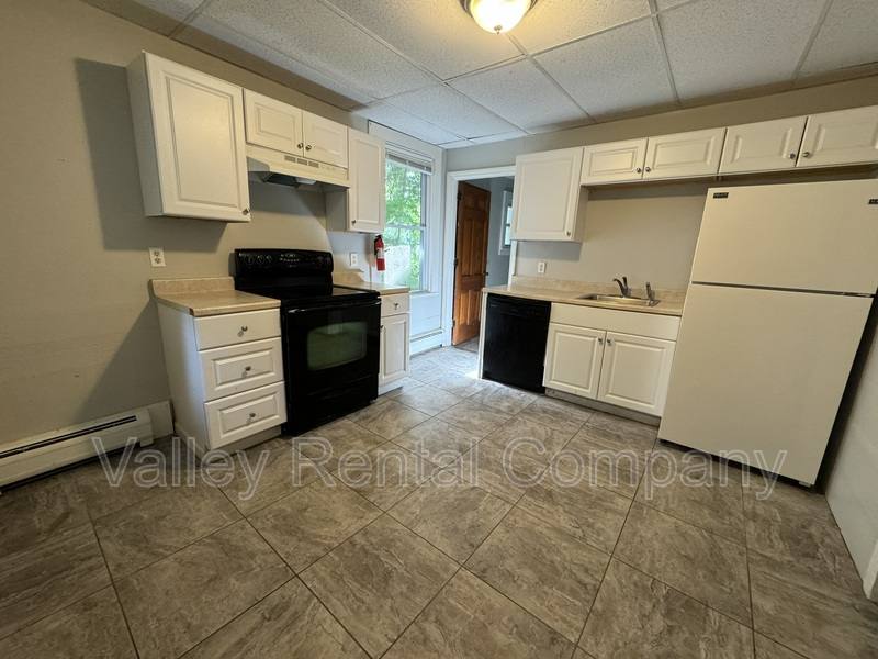 Apartment for rent at 747 Main St #1, Amherst, MA 01002