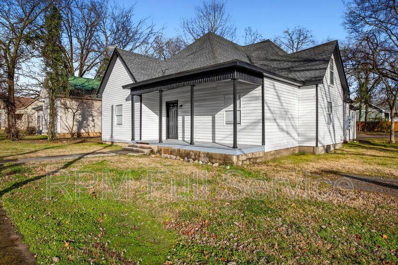 Apartment for rent at 1002 N Maple St #B, Murfreesboro, TN 37130