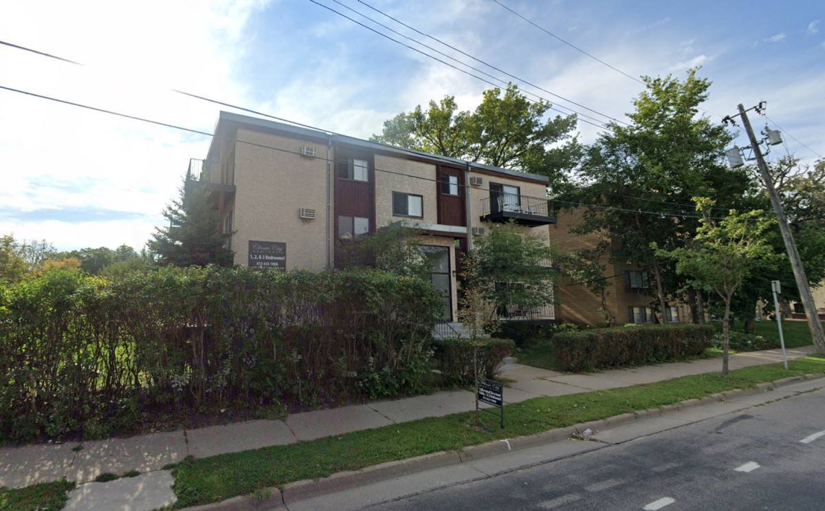 Apartment for rent at 1004 7th St SE, Minneapolis, MN 55414