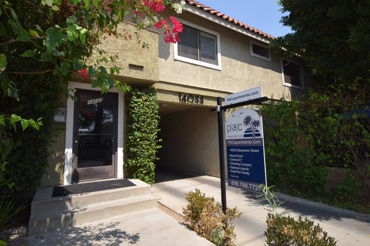 Apartment for rent at 14033 Bessemer St, Van Nuys, CA 91401