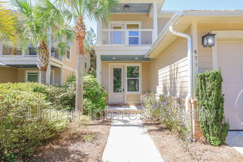 Townhouse for rent at 47 Palm St #A, Freeport, FL 32439