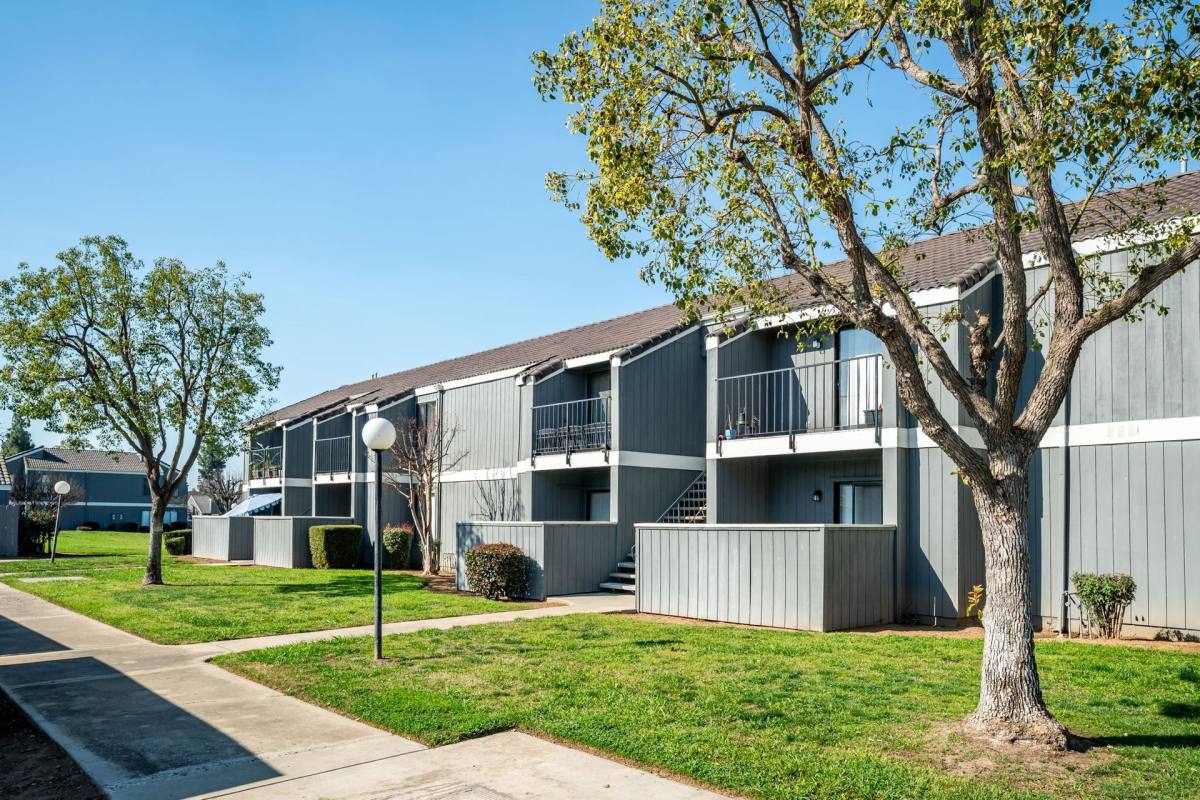 Apartment for rent at 7087 N Thorne Ave, Fresno, CA 93650
