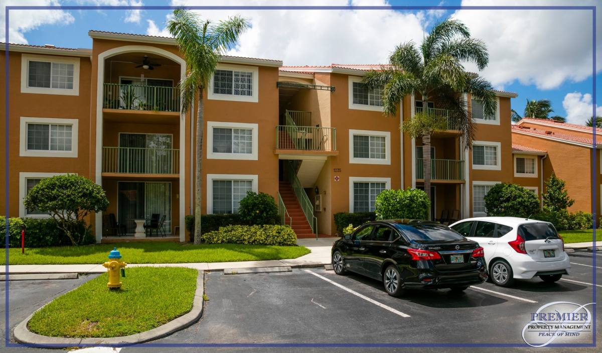 Condo for rent at 1235 Wildwood Lakes Blvd, Naples, FL 34104
