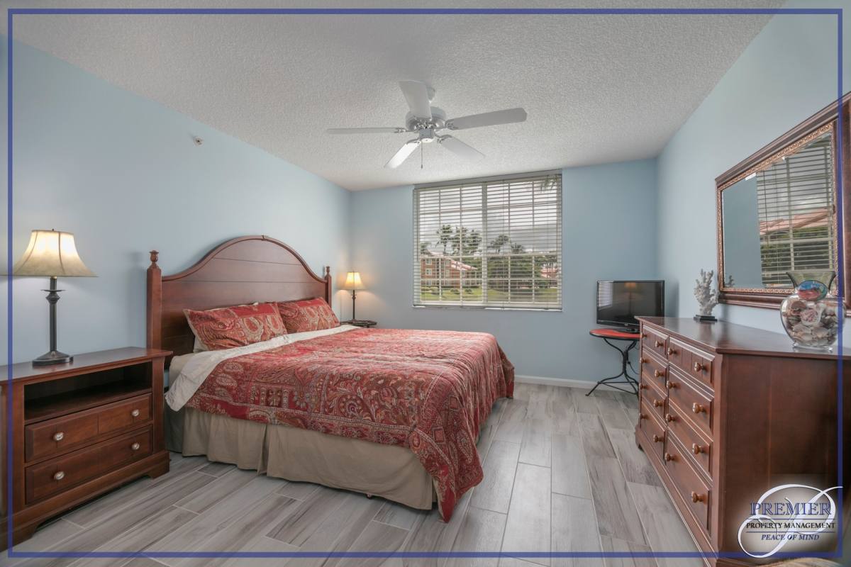 Condo for rent at 1235 Wildwood Lakes Blvd, Naples, FL 34104