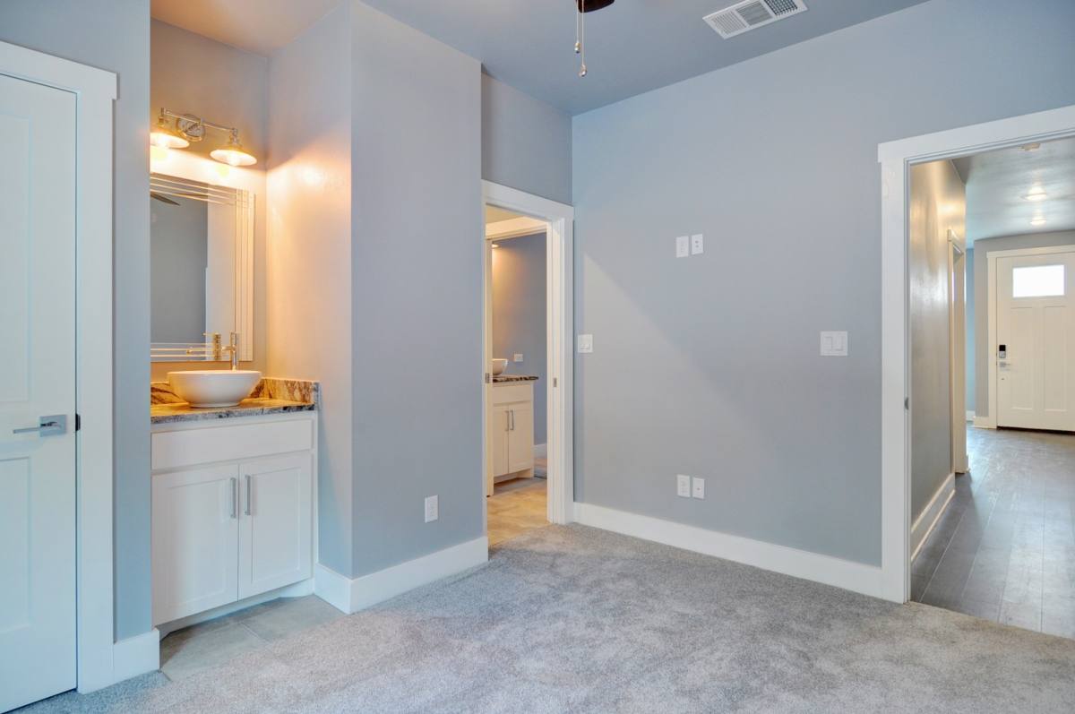 Apartment for rent at 2822 Forest Park Blvd, Fort Worth, TX 76110
