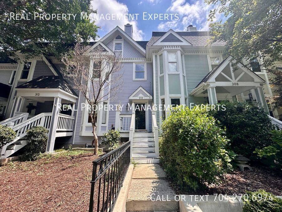 Townhouse for rent at 310 W 10th St, Charlotte, NC 28202