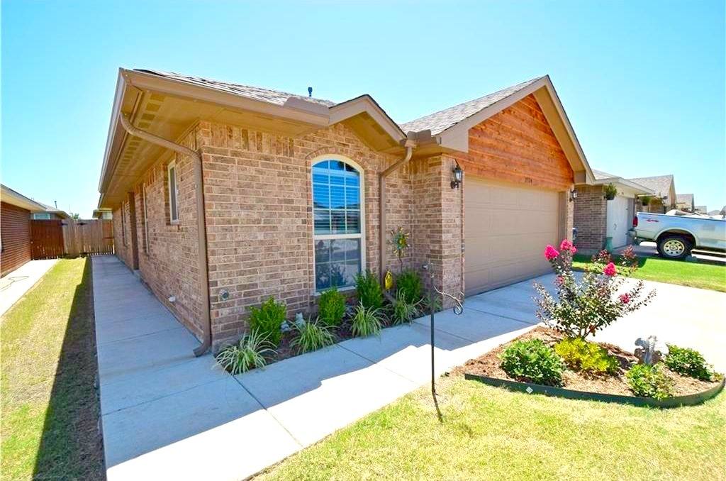 House for rent at 2324 NW 199th St, Edmond, OK 73012