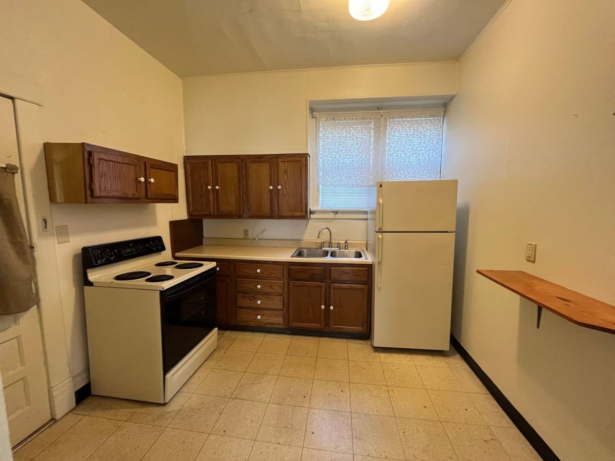 Apartment for rent at 1642 Main St, Alton, IL 62002