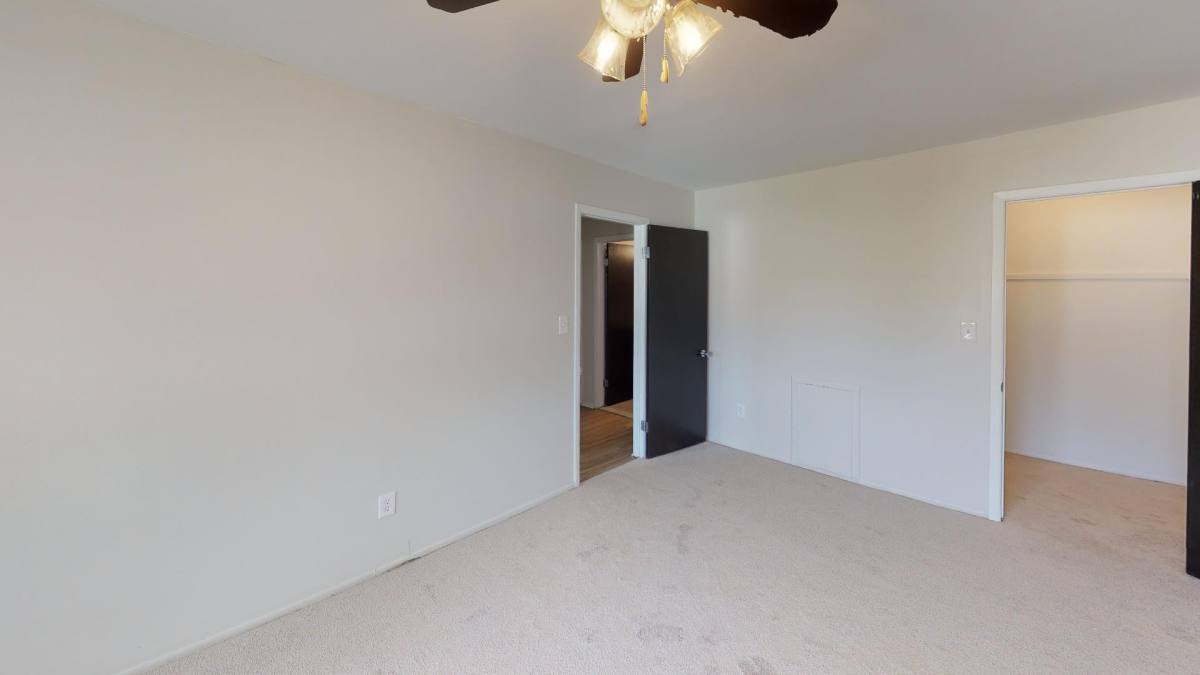 Apartment for rent at 3210 Greenfield Rd, Royal Oak, MI 48073