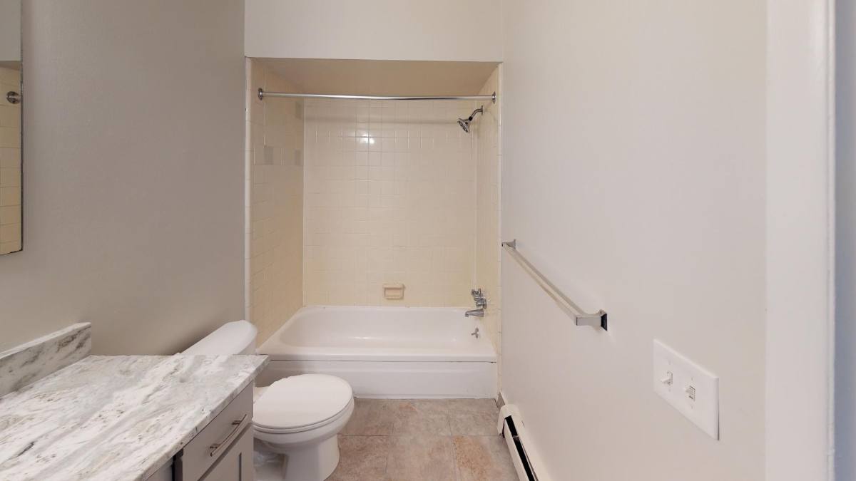 Apartment for rent at 3210 Greenfield Rd, Royal Oak, MI 48073