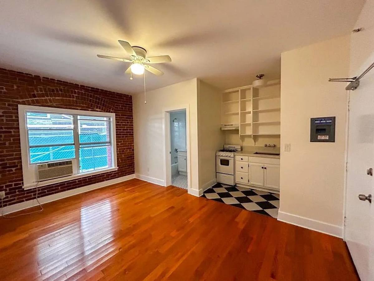 Apartment for rent at 2737 Francis Ave, Los Angeles, CA 90005