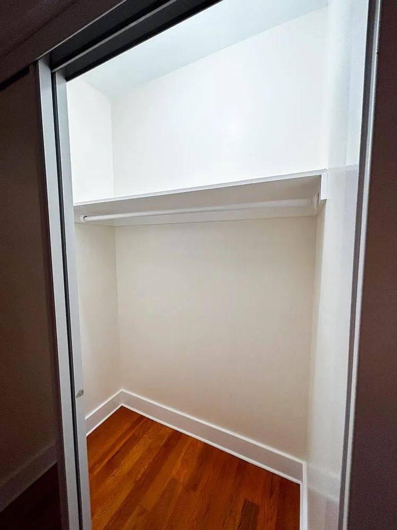 Apartment for rent at 2737 Francis Ave, Los Angeles, CA 90005