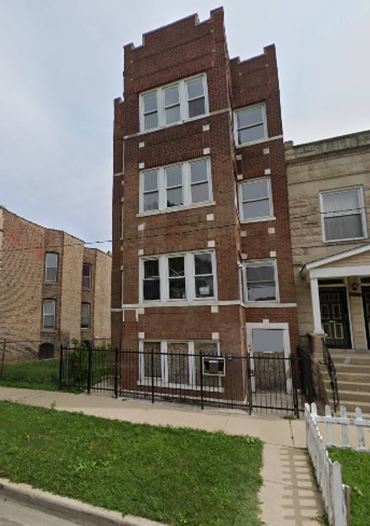 Apartment for rent at 1423 S Drake Ave, Chicago, IL 60623