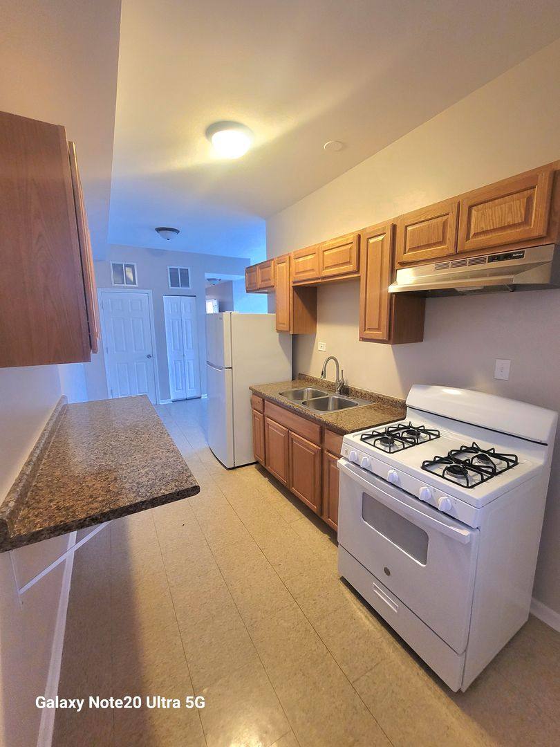 Apartment for rent at 1423 S Drake Ave, Chicago, IL 60623